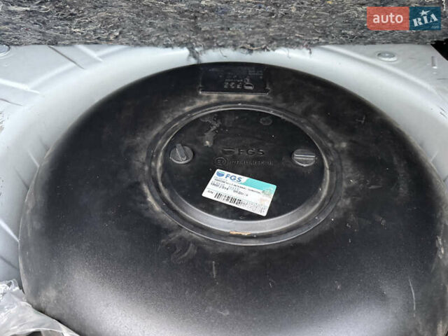 Білий Рено Логан, об'ємом двигуна 1.15 л та пробігом 187 тис. км за 5000 $, фото 3 на Automoto.ua