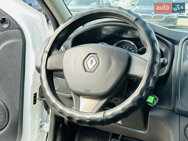 Белый Рено Логан, объемом двигателя 1.46 л и пробегом 151 тыс. км за 6600 $, фото 19 на Automoto.ua