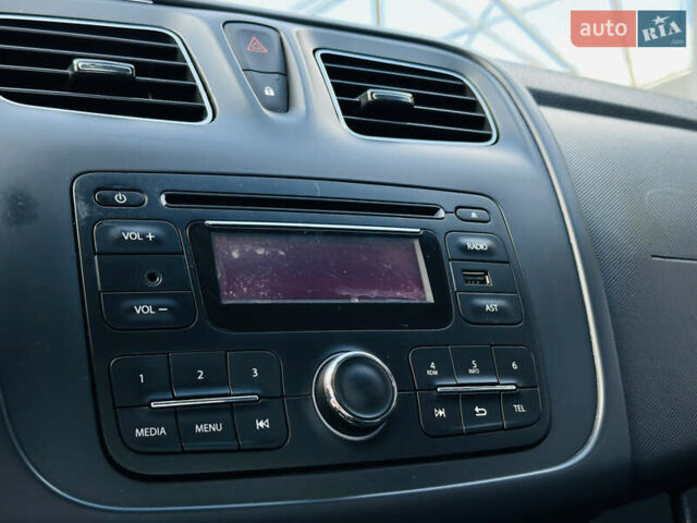 Белый Рено Логан, объемом двигателя 1.46 л и пробегом 151 тыс. км за 6600 $, фото 27 на Automoto.ua