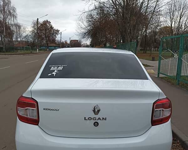Белый Рено Логан, объемом двигателя 1.15 л и пробегом 86 тыс. км за 5000 $, фото 1 на Automoto.ua