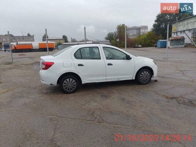 Білий Рено Логан, об'ємом двигуна 1.2 л та пробігом 350 тис. км за 3400 $, фото 1 на Automoto.ua