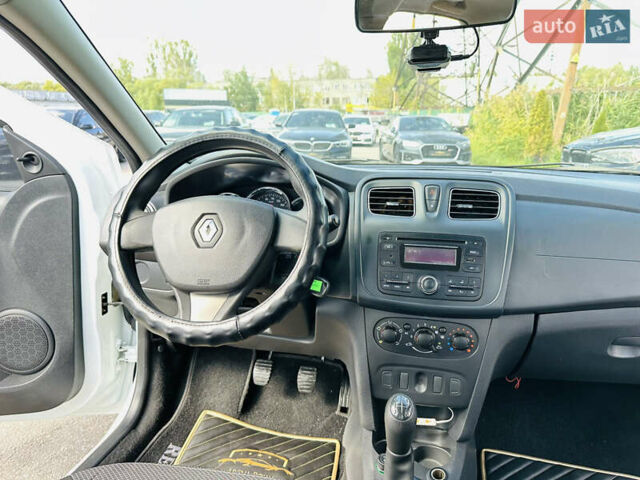 Белый Рено Логан, объемом двигателя 1.46 л и пробегом 151 тыс. км за 6600 $, фото 18 на Automoto.ua
