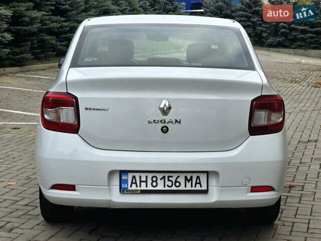Белый Рено Логан, объемом двигателя 1.15 л и пробегом 140 тыс. км за 4600 $, фото 6 на Automoto.ua