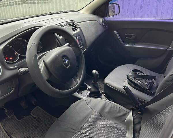 Білий Рено Логан, об'ємом двигуна 1.15 л та пробігом 353 тис. км за 3600 $, фото 12 на Automoto.ua