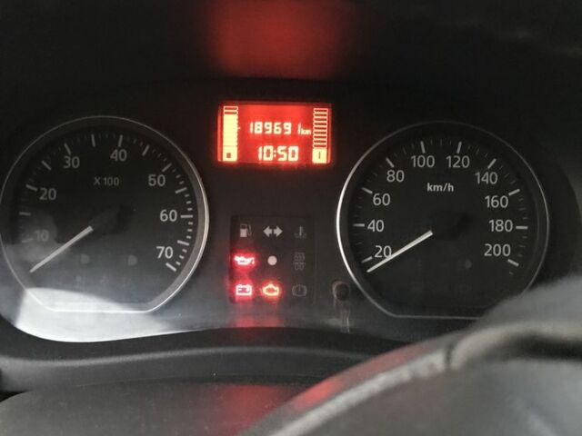 Белый Рено Логан, объемом двигателя 1.4 л и пробегом 192 тыс. км за 4200 $, фото 4 на Automoto.ua