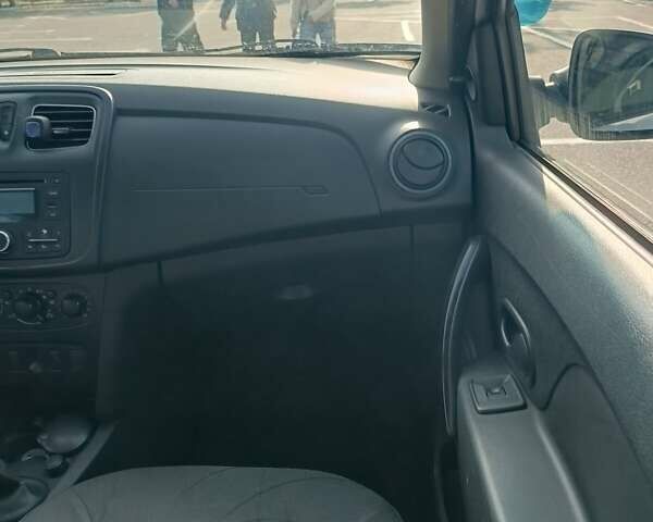 Білий Рено Логан, об'ємом двигуна 1.46 л та пробігом 312 тис. км за 5000 $, фото 35 на Automoto.ua