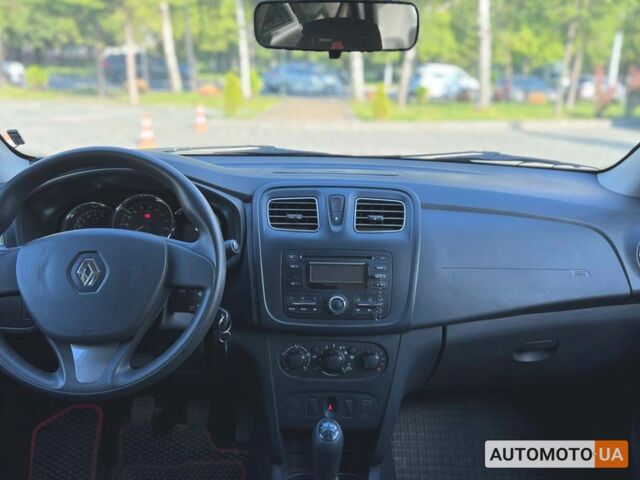 Білий Рено Логан, об'ємом двигуна 1.6 л та пробігом 46 тис. км за 9500 $, фото 11 на Automoto.ua