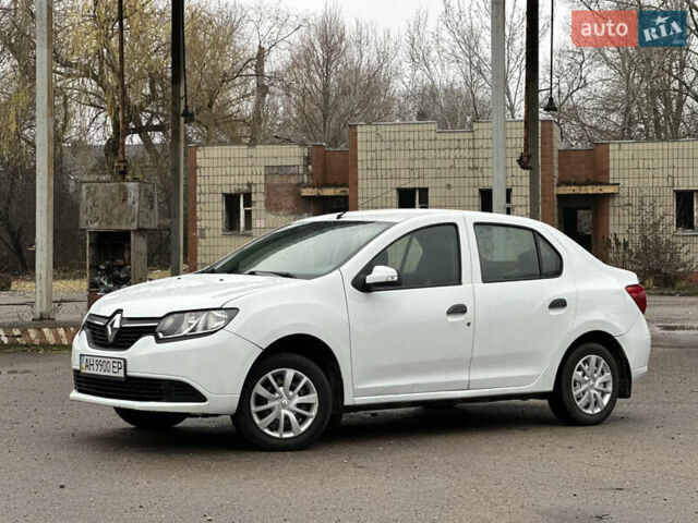 Белый Рено Логан, объемом двигателя 1.2 л и пробегом 277 тыс. км за 4200 $, фото 1 на Automoto.ua