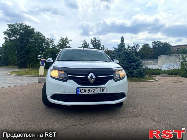 Білий Рено Логан, об'ємом двигуна 1.1 л та пробігом 246 тис. км за 4200 $, фото 1 на Automoto.ua