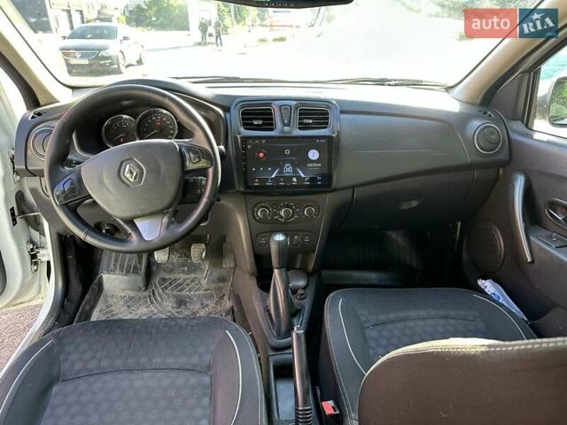 Рено Логан 2013 у Дніпро (Дніпропетровську) на Automoto.ua Білий Рено Логан, об'ємом двигуна 1.15 л та пробігом 313 тис. км за 5500 $, фото 8 на Automoto.ua
