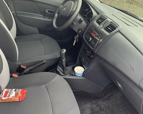 Білий Рено Логан, об'ємом двигуна 1.5 л та пробігом 75 тис. км за 7000 $, фото 8 на Automoto.ua