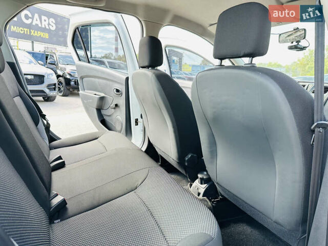 Белый Рено Логан, объемом двигателя 1.46 л и пробегом 151 тыс. км за 6600 $, фото 16 на Automoto.ua