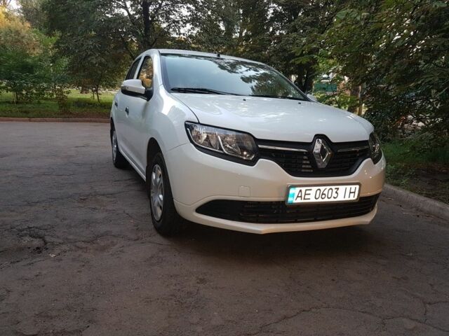 Білий Рено Логан, об'ємом двигуна 1.5 л та пробігом 130 тис. км за 5700 $, фото 2 на Automoto.ua