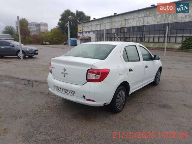 Білий Рено Логан, об'ємом двигуна 1.2 л та пробігом 350 тис. км за 3400 $, фото 2 на Automoto.ua