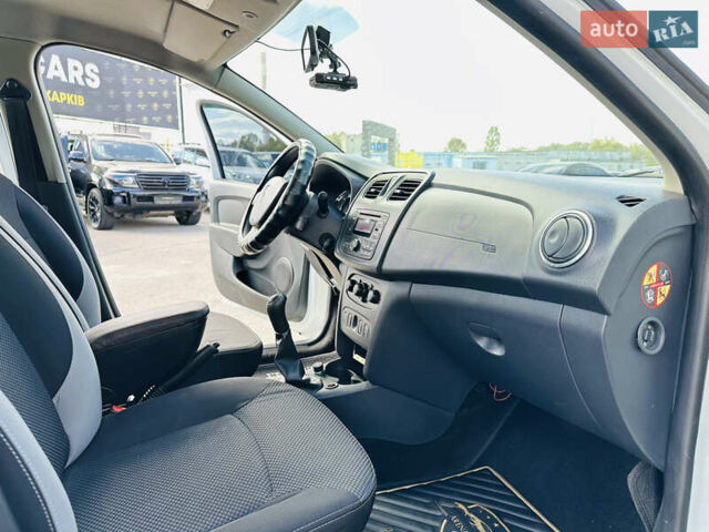 Белый Рено Логан, объемом двигателя 1.46 л и пробегом 151 тыс. км за 6600 $, фото 21 на Automoto.ua