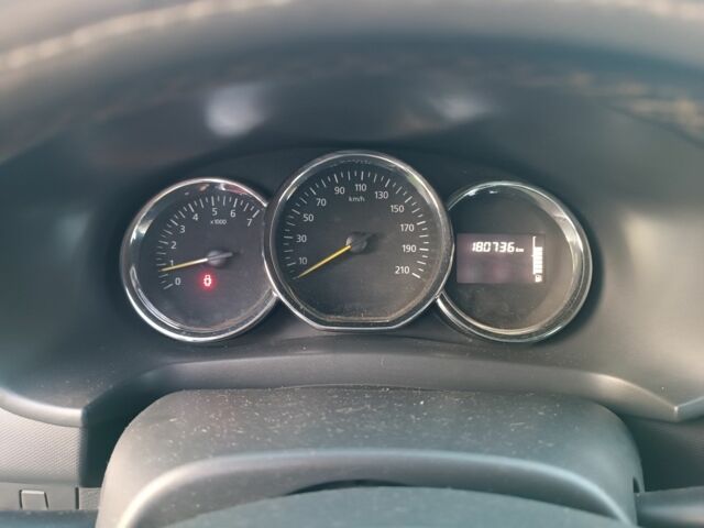 Белый Рено Логан, объемом двигателя 1.1 л и пробегом 180 тыс. км за 6000 $, фото 10 на Automoto.ua