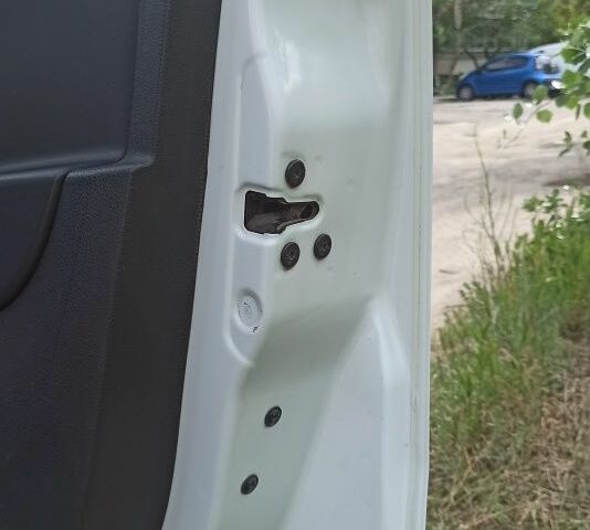 Белый Рено Логан, объемом двигателя 1.1 л и пробегом 165 тыс. км за 4700 $, фото 11 на Automoto.ua