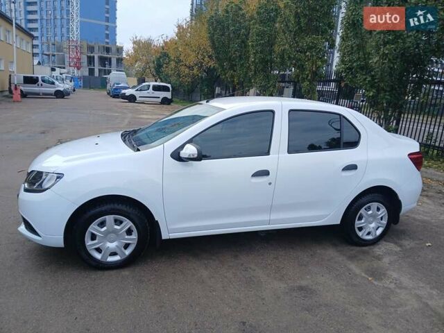 Белый Рено Логан, объемом двигателя 1.15 л и пробегом 61 тыс. км за 7700 $, фото 1 на Automoto.ua