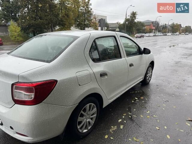 Белый Рено Логан, объемом двигателя 1.15 л и пробегом 276 тыс. км за 4700 $, фото 2 на Automoto.ua