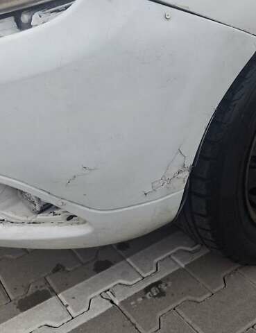 Белый Рено Логан, объемом двигателя 1.2 л и пробегом 450 тыс. км за 3000 $, фото 9 на Automoto.ua