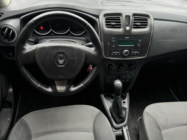 Белый Рено Логан, объемом двигателя 1.1 л и пробегом 360 тыс. км за 3300 $, фото 7 на Automoto.ua