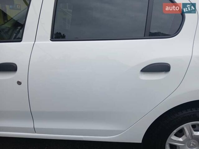Белый Рено Логан, объемом двигателя 1.15 л и пробегом 61 тыс. км за 7700 $, фото 12 на Automoto.ua