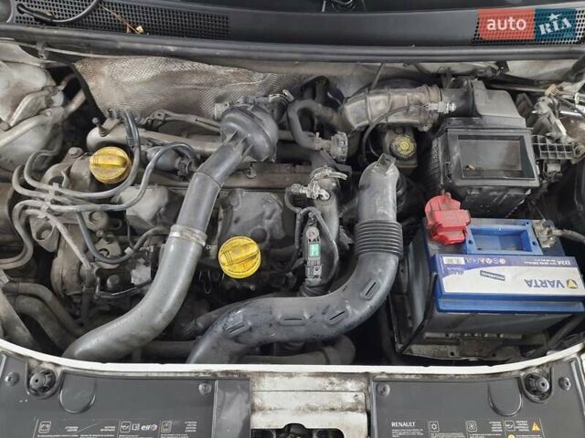 Білий Рено Логан, об'ємом двигуна 1.46 л та пробігом 230 тис. км за 4900 $, фото 24 на Automoto.ua
