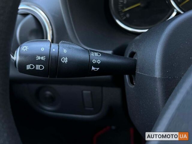 Білий Рено Логан, об'ємом двигуна 1.6 л та пробігом 46 тис. км за 9500 $, фото 18 на Automoto.ua