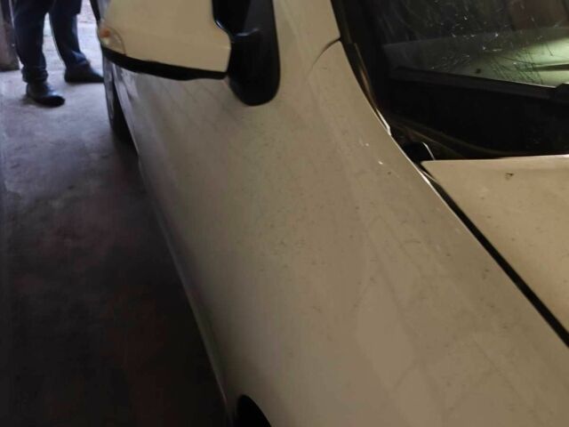 Білий Рено Логан, об'ємом двигуна 1.2 л та пробігом 1000 тис. км за 1600 $, фото 7 на Automoto.ua