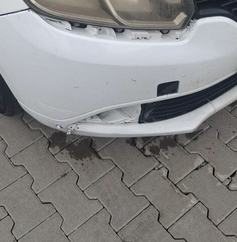 Білий Рено Логан, об'ємом двигуна 1.2 л та пробігом 450 тис. км за 3000 $, фото 9 на Automoto.ua