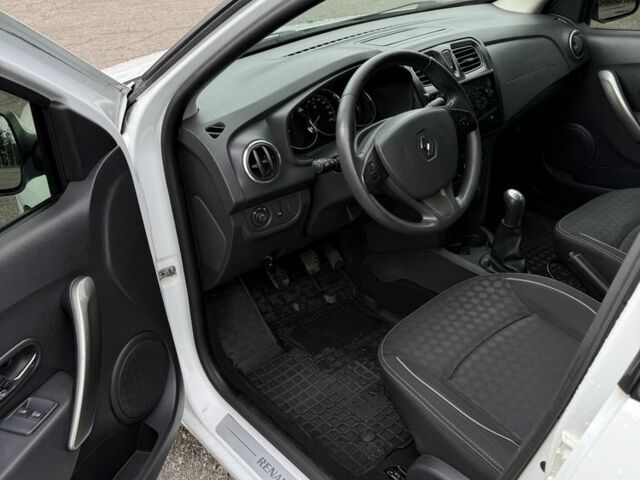 Білий Рено Логан, об'ємом двигуна 1.1 л та пробігом 153 тис. км за 5701 $, фото 5 на Automoto.ua