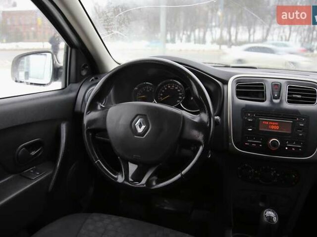 Білий Рено Логан, об'ємом двигуна 1.15 л та пробігом 338 тис. км за 3900 $, фото 10 на Automoto.ua