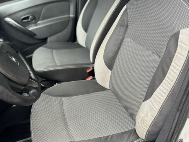 Белый Рено Логан, объемом двигателя 1.1 л и пробегом 360 тыс. км за 3300 $, фото 9 на Automoto.ua