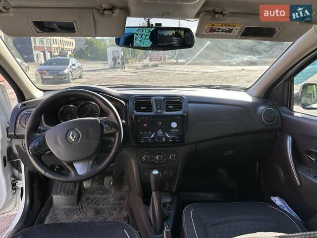 Рено Логан 2013 у Дніпро (Дніпропетровську) на Automoto.ua Білий Рено Логан, об'ємом двигуна 1.15 л та пробігом 313 тис. км за 5500 $, фото 10 на Automoto.ua