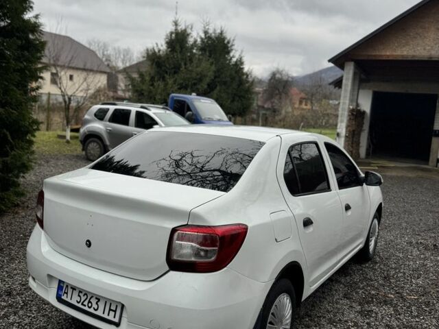 Белый Рено Логан, объемом двигателя 1.1 л и пробегом 360 тыс. км за 3300 $, фото 3 на Automoto.ua