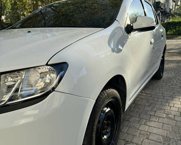 Белый Рено Логан, объемом двигателя 1.15 л и пробегом 160 тыс. км за 4800 $, фото 9 на Automoto.ua