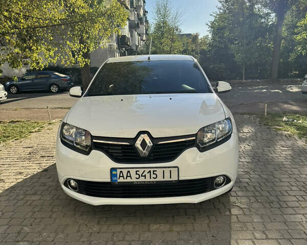 Белый Рено Логан, объемом двигателя 1.15 л и пробегом 160 тыс. км за 4800 $, фото 1 на Automoto.ua