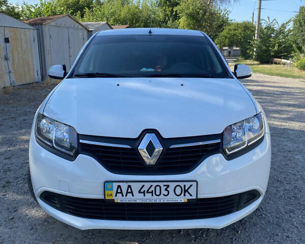 Белый Рено Логан, объемом двигателя 1.46 л и пробегом 180 тыс. км за 6600 $, фото 2 на Automoto.ua