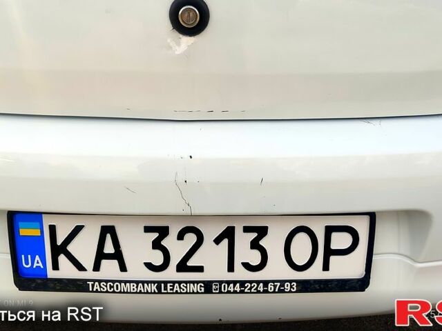 Білий Рено Логан, об'ємом двигуна 1.1 л та пробігом 0 тис. км за 4100 $, фото 4 на Automoto.ua