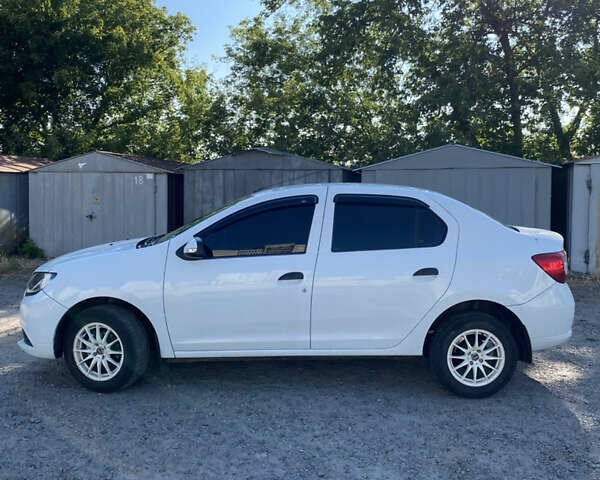 Белый Рено Логан, объемом двигателя 1.46 л и пробегом 180 тыс. км за 6600 $, фото 3 на Automoto.ua