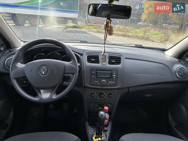 Белый Рено Логан, объемом двигателя 1.2 л и пробегом 180 тыс. км за 5800 $, фото 22 на Automoto.ua