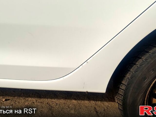 Белый Рено Логан, объемом двигателя 1.1 л и пробегом 0 тыс. км за 4100 $, фото 3 на Automoto.ua