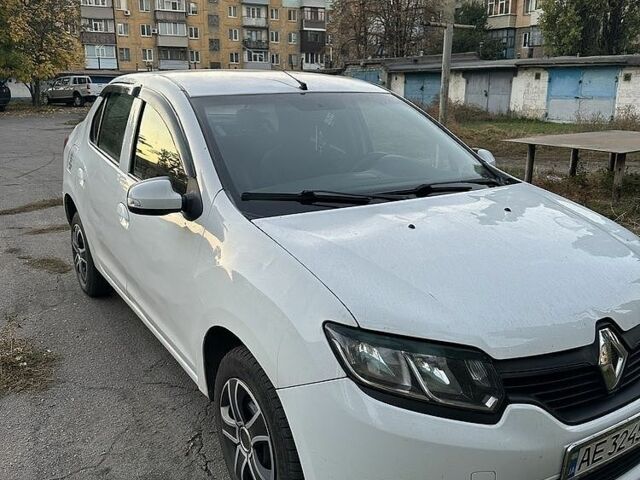 Белый Рено Логан, объемом двигателя 1.5 л и пробегом 260 тыс. км за 3511 $, фото 1 на Automoto.ua
