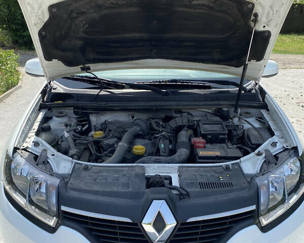 Білий Рено Логан, об'ємом двигуна 1.46 л та пробігом 123 тис. км за 6500 $, фото 15 на Automoto.ua