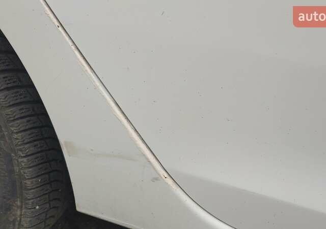 Белый Рено Логан, объемом двигателя 1.46 л и пробегом 332 тыс. км за 5500 $, фото 13 на Automoto.ua