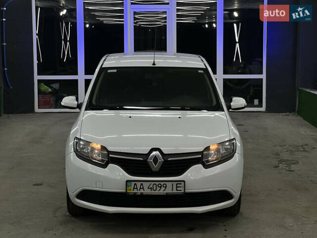 Білий Рено Логан, об'ємом двигуна 1.2 л та пробігом 197 тис. км за 5700 $, фото 23 на Automoto.ua