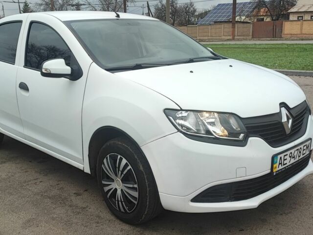 Белый Рено Логан, объемом двигателя 1.5 л и пробегом 225 тыс. км за 5300 $, фото 3 на Automoto.ua
