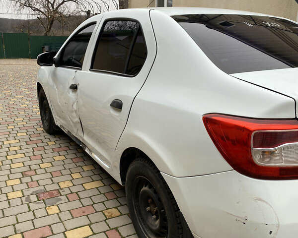 Белый Рено Логан, объемом двигателя 1.2 л и пробегом 206 тыс. км за 4300 $, фото 11 на Automoto.ua