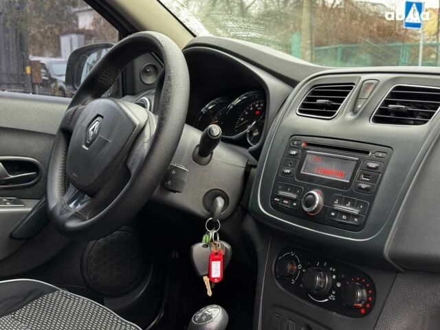 Білий Рено Логан, об'ємом двигуна 1.2 л та пробігом 390 тис. км за 3690 $, фото 25 на Automoto.ua