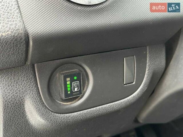 Белый Рено Логан, объемом двигателя 1.2 л и пробегом 390 тыс. км за 3690 $, фото 13 на Automoto.ua